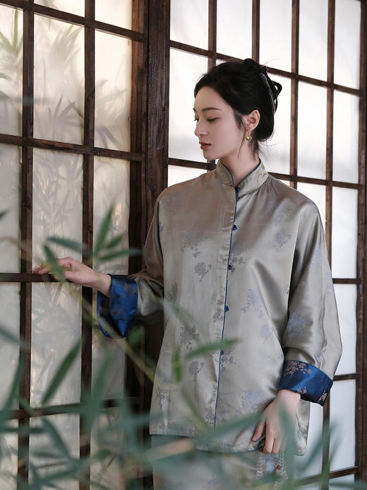 瑕疵| 盛唐牡丹 |孔雀蓝双面穿菊花纹提花真丝外套[特价品]](特殊商品不退不换) 商品图3