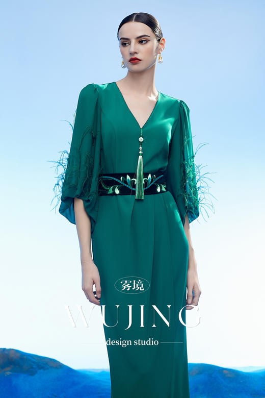 3204035 只此青绿 韩国进口水晶乔其纱进口纹理蜂窝缎连衣裙 雾境 商品图0