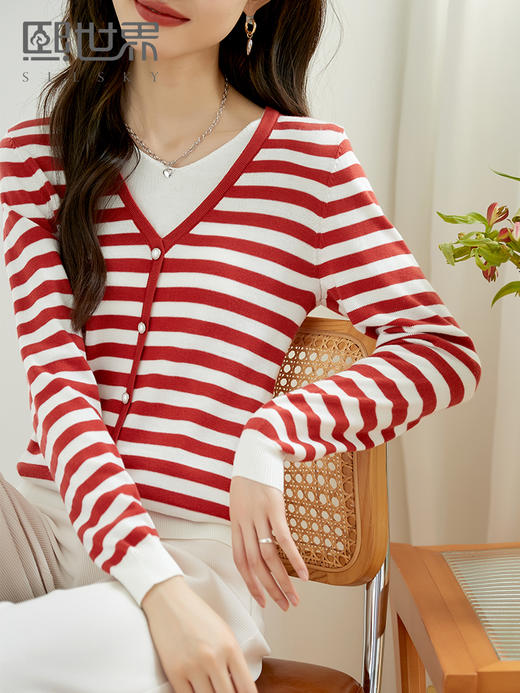 【79元福袋，不支持退换】熙世界红白撞色条纹针织上衣女长袖叠搭V领软糯海魂衫秋新款 商品图0