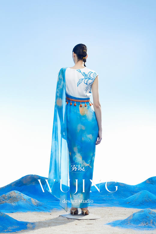 3204082 穹灵疏影 韩国进口水晶乔其纱进口纹理蜂窝缎连衣裙 雾境 商品图5