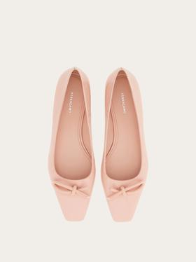 【特价商品不退不换】FERRAGAMO 菲拉格慕 芭蕾平底鞋女  0768941-003 .【鞋底有膜，试穿小心】（暂无品牌物料包装）