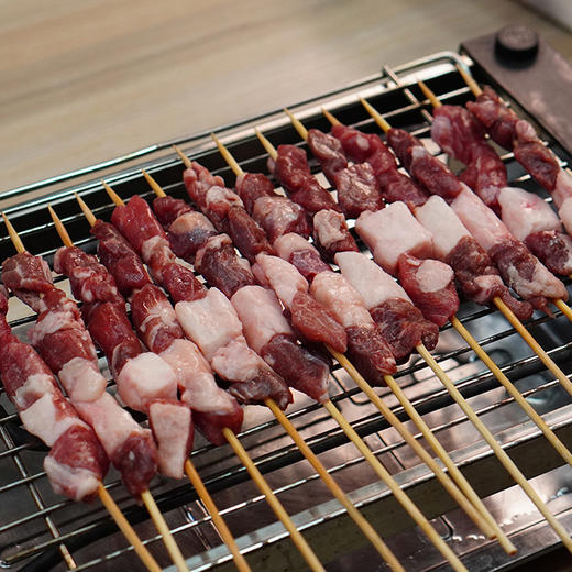 【顺丰发货，原切羊肉串，到手60串】 汇柒鲜内蒙古原切羔羊肉串1.2kg ，独立包装，春游必备送烧烤料包，多种吃法~ 商品图4