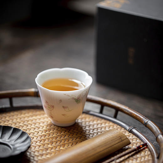 束刻/明知山志/杏粉/莲香漫舞/云灵杯手绘舞蝶粉色茶杯功夫茶具喝茶杯品茗杯 商品图5