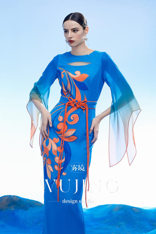 3204072 灵泽岚霏 韩国进口水晶乔其纱进口纹理蜂窝缎连衣裙 雾境 商品图0