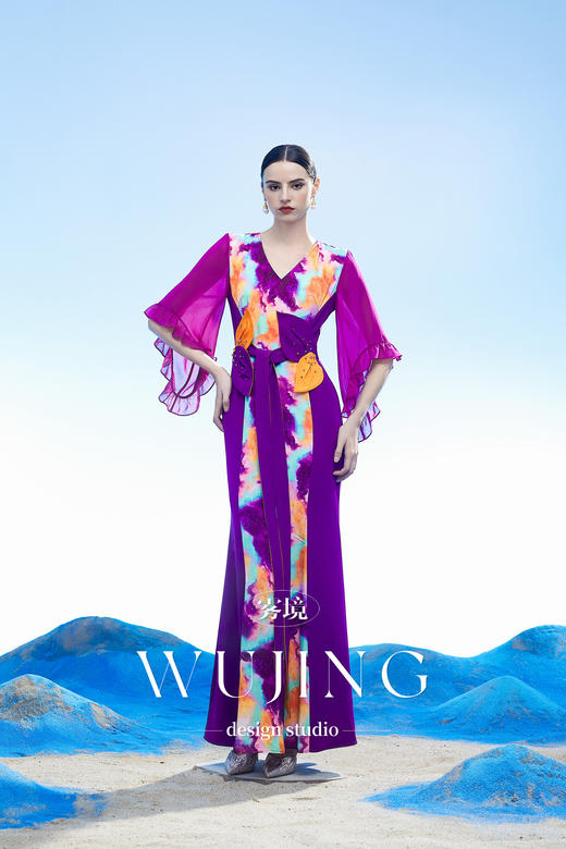 3204103 黄沙黛紫 韩国进口水晶乔其纱进口纹理蜂窝缎连衣裙 雾境 商品图4