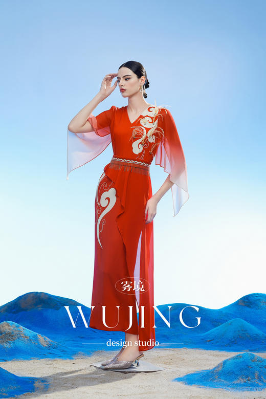 3204062 云漫琉璃 定制印花韩国进口水晶乔其纱进口纹理蜂窝缎连衣裙 雾境 商品图1