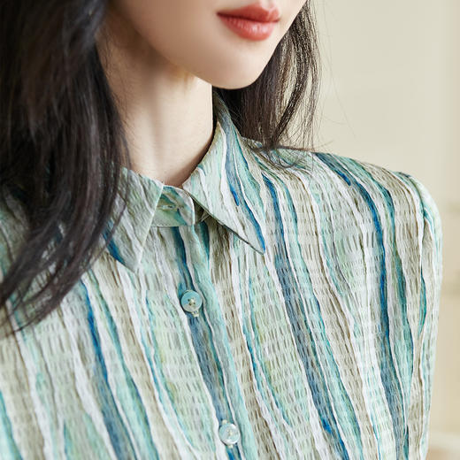 波纹油画皱感肌理 自然松弛 米思阳2026春季新款通勤复古原创印花衬衫宽松显瘦职业上衣女0194/1060 商品图4