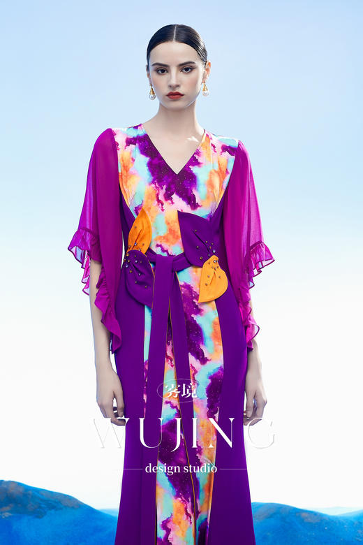 3204103 黄沙黛紫 韩国进口水晶乔其纱进口纹理蜂窝缎连衣裙 雾境 商品图1