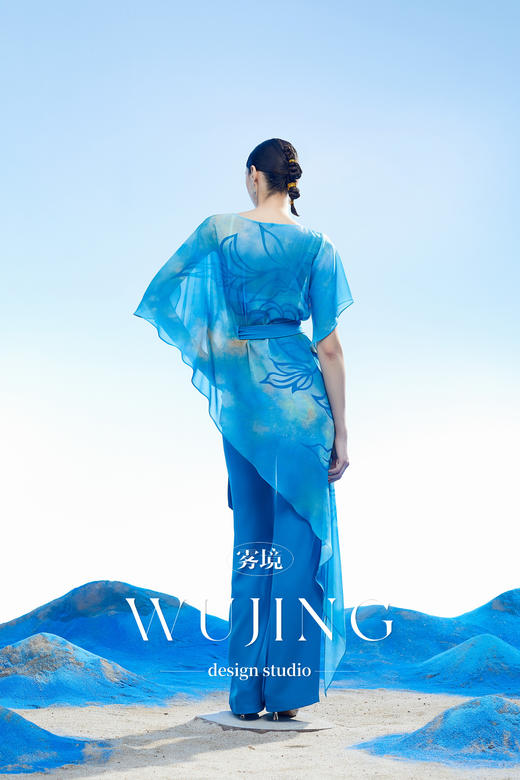 3204081 穹灵疏影 进口纹理蜂窝缎裤子 雾境 商品图5