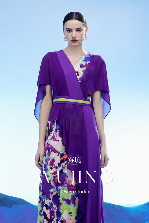 3204112 玉碧紫鸾 韩国进口水晶乔其纱进口纹理蜂窝缎连衣裙 雾境 商品图1