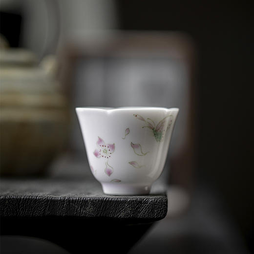 束刻/明知山志/杏粉/莲香漫舞/云灵杯手绘舞蝶粉色茶杯功夫茶具喝茶杯品茗杯 商品图1
