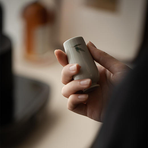 束刻秘青手绘文人雅植闻香杯/秘青釉手绘聚香杯 陶瓷 岩茶用喝茶单杯品茗杯 高款杯 商品图6