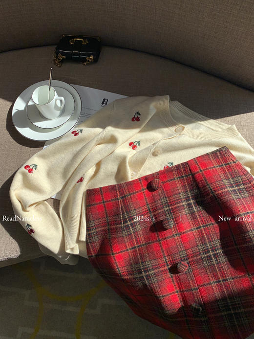 Read Nameless /原创小樱桃开衫+品牌红格子半裙 商品图14