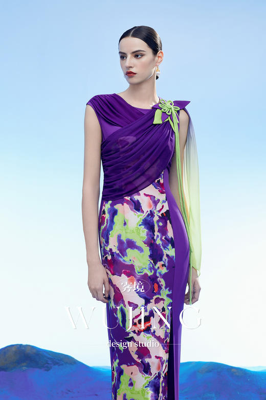 3204109 玉碧紫鸾 韩国进口水晶乔其纱进口纹理蜂窝缎连衣裙 雾境 商品图0