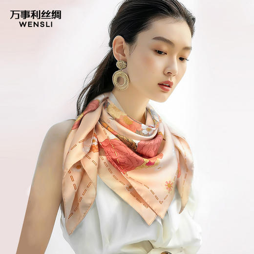 万事利“花间令”88厘米双面印花大方巾 商品图0