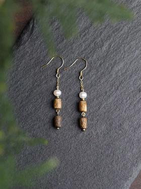 珍珠桶珠奇楠耳环