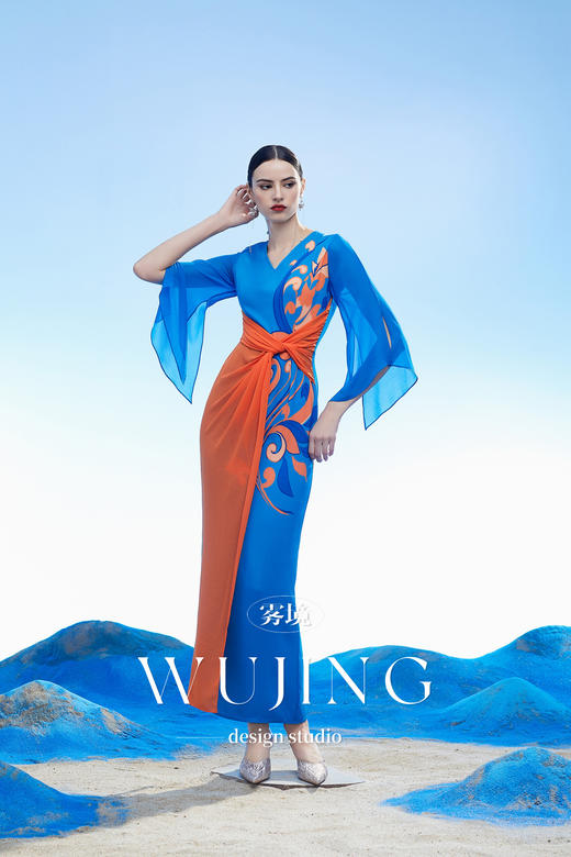 3204077 灵泽岚霏 韩国进口水晶乔其纱进口纹理蜂窝缎连衣裙 雾境 商品图1