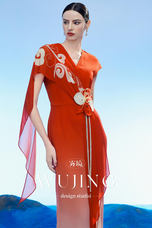 3204063 云漫琉璃 定制印花韩国进口水晶乔其纱定制印花进口纹理蜂窝缎连衣裙 雾境 商品图0