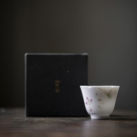 束刻/明知山志/杏粉/莲香漫舞/云灵杯手绘舞蝶粉色茶杯功夫茶具喝茶杯品茗杯 商品图4
