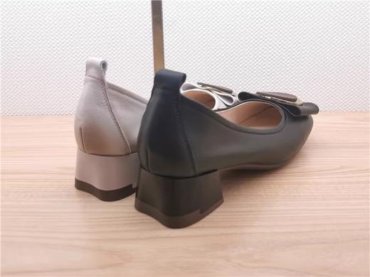 2022豪行春季女鞋正品真皮休闲舒适粗跟浅口女单鞋22130699大码 商品图4