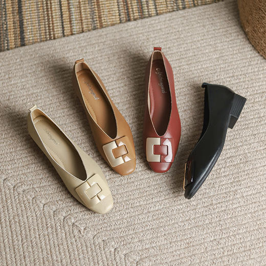 【品质女鞋丨法国方头真皮平底鞋 】 脚宽脚胖拍大一码哦！上脚柔软可商务 可休闲 一年四季可穿 真皮面料  透气真皮内里 贴合脚部肌肤     2.5CM跟高设计 平稳舒适的跟高设计 商品图0