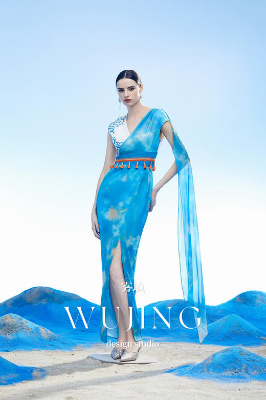 3204082 穹灵疏影 韩国进口水晶乔其纱进口纹理蜂窝缎连衣裙 雾境 商品图0