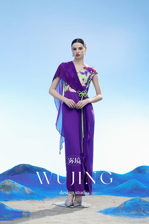 3204113 玉碧紫鸾 韩国进口水晶乔其纱进口纹理蜂窝缎连衣裙 雾境 商品图2