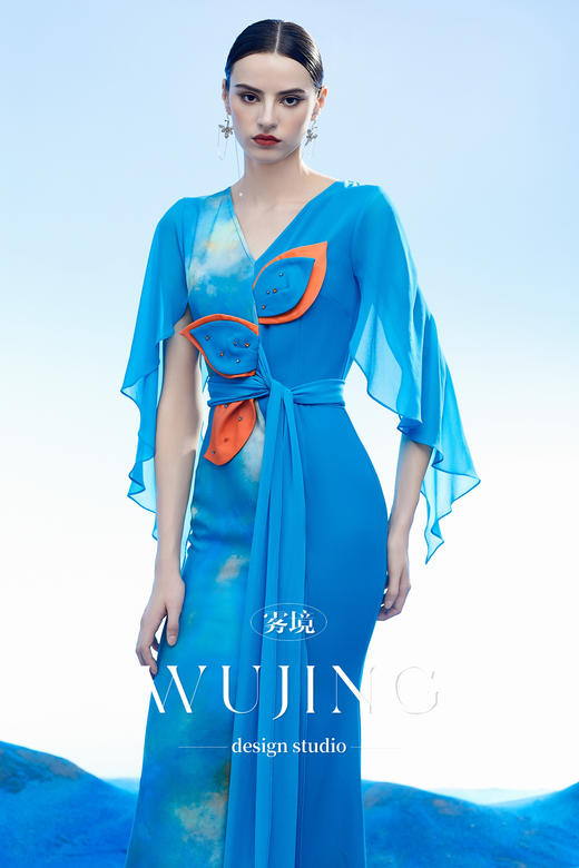 3204084 穹灵疏影 韩国进口水晶乔其纱进口纹理蜂窝缎连衣裙 雾境 商品图0