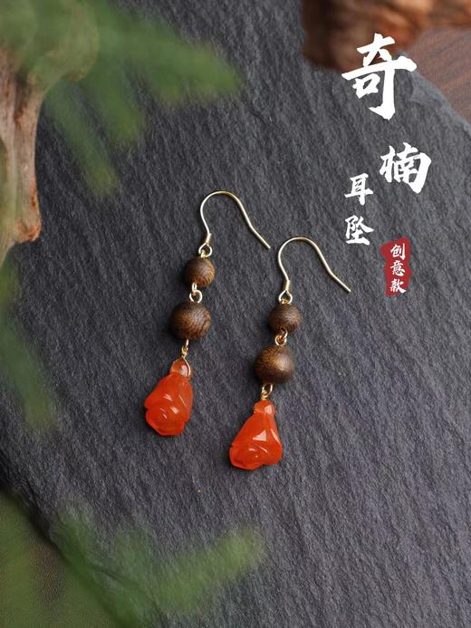 南红玉兰花奇楠耳环 商品图0