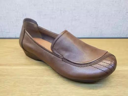 2022春季新款豪行真皮休闲女鞋22192561中口低跟妈妈套脚单鞋正品 商品图0