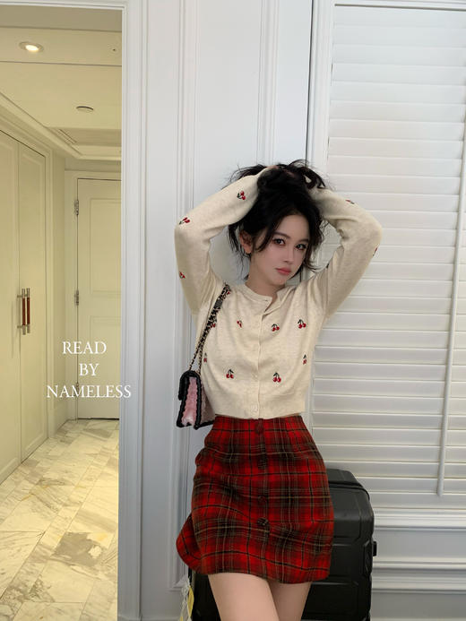 Read Nameless /原创小樱桃开衫+品牌红格子半裙 商品图4