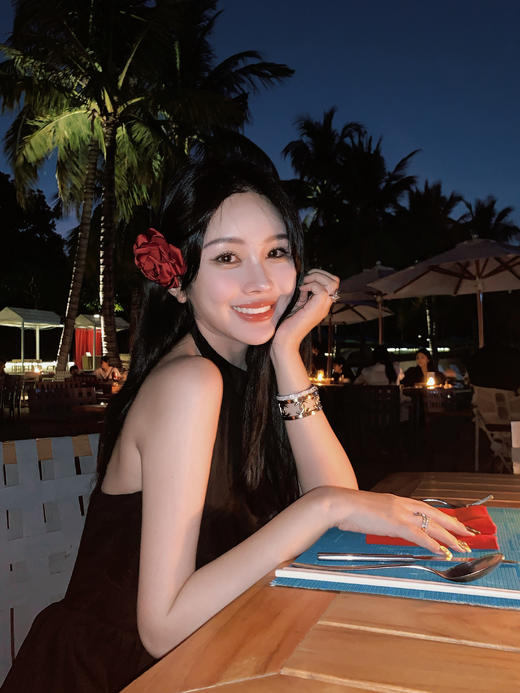 Read Nameless /独家重工 人生小黑裙 商品图0