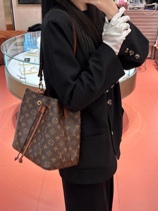 LV水桶包买包江湖地位名副其实的水桶包包的鼻祖 商品图5