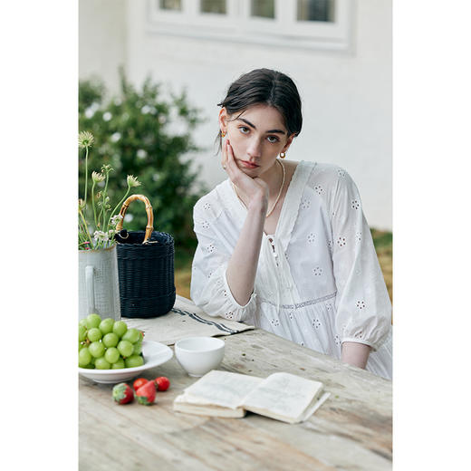 【周四精选福利】HeyDress法式镂空花纹刺绣连衣裙女夏季宽松蕾丝拼接海边度假裙子 商品图1