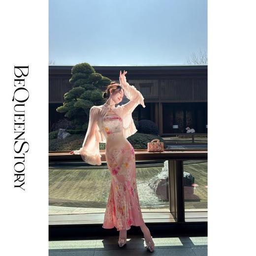 余潇潇【国色天姿】国风优雅桑蚕丝外搭&真丝弹力缎印花鱼尾吊带裙 商品图0