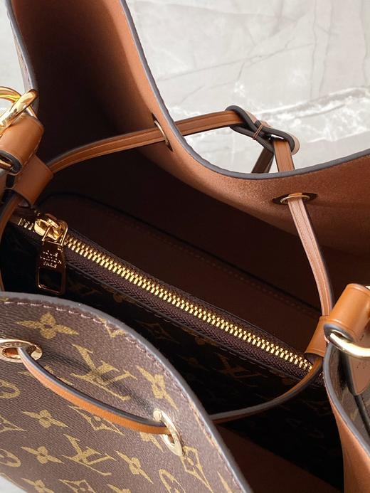 LV水桶包买包江湖地位名副其实的水桶包包的鼻祖 商品图6