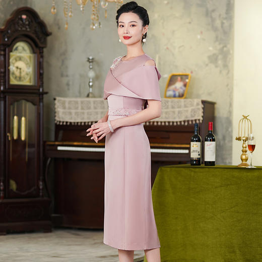 高端结婚妈妈装，粉色新中式旗袍年轻喜婆婆婚宴礼服裙HH-9951 商品图3