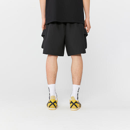 YKYB潮流运动短裤2025春季新款设计感百搭廓形时尚轻薄梭织休闲裤 商品图2