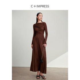 西嘉C+IMPRESS/西嘉抽褶长袖针织连衣裙女士显瘦纸片人天丝一字领LYQ2401081