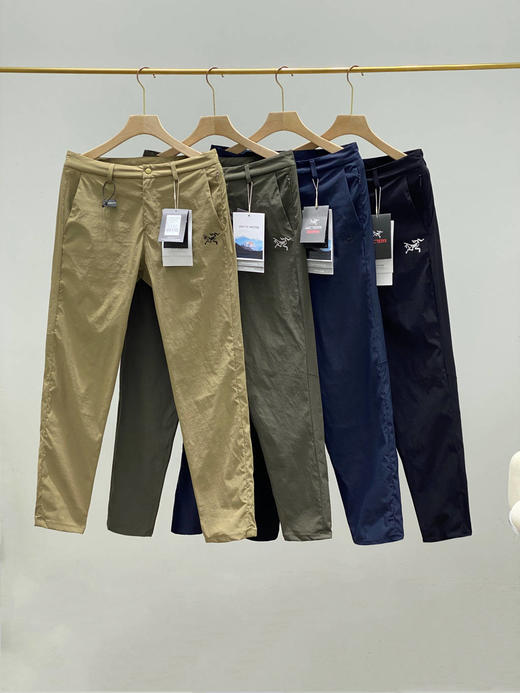 点此购买 始祖鸟LEVON PANT系列轻量男子休闲长裤 LL 281617 商品图0