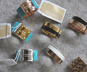 简单粗暴的 第四波 哈！指尖的小靓丽 MK 钛钢的 小宽边 戒指