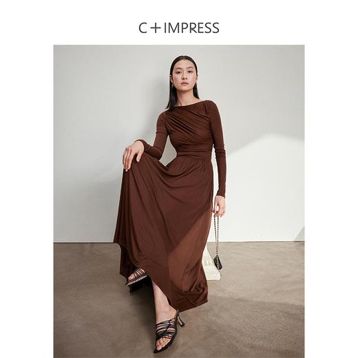 西嘉C+IMPRESS/西嘉抽褶长袖针织连衣裙女士显瘦纸片人天丝一字领LYQ2401081 商品图2