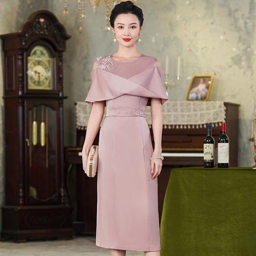 高端结婚妈妈装，粉色新中式旗袍年轻喜婆婆婚宴礼服裙HH-9951 商品图0