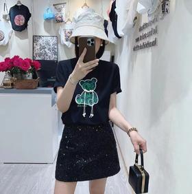 女绿绣花小熊圆领T6058