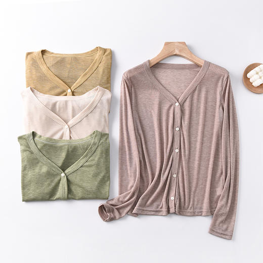 2024年秋款天丝开衫小众V领外套上衣女宽松百搭 商品图2