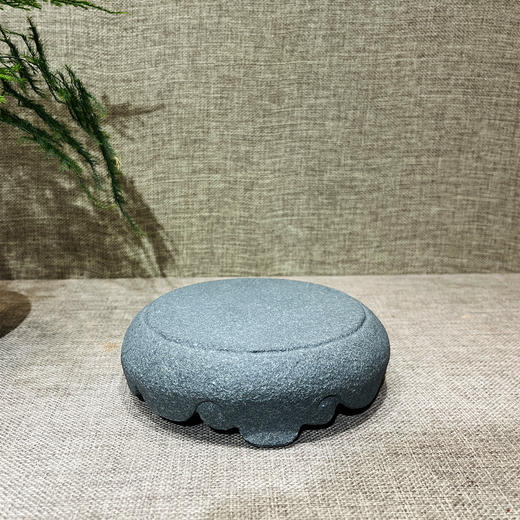 青石云纹底座三足圆形 商品图0