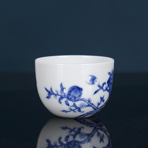 青花五福九桃大罗汉杯 商品图1