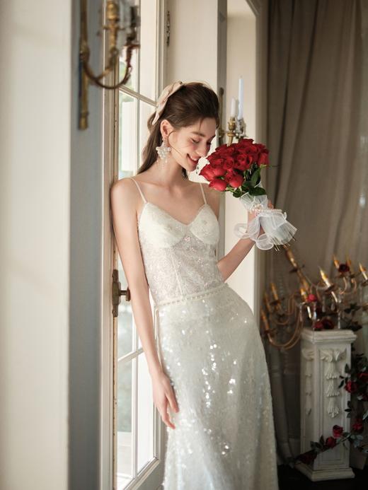 【大货捡漏，不退不换】  【花期美梦】法式重工亮片绣花蕾丝肌理感纯欲性感V领吊带 商品图8