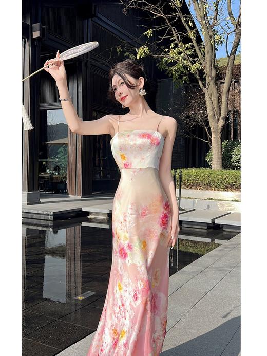 余潇潇【国色天姿】国风优雅桑蚕丝外搭&真丝弹力缎印花鱼尾吊带裙 商品图7