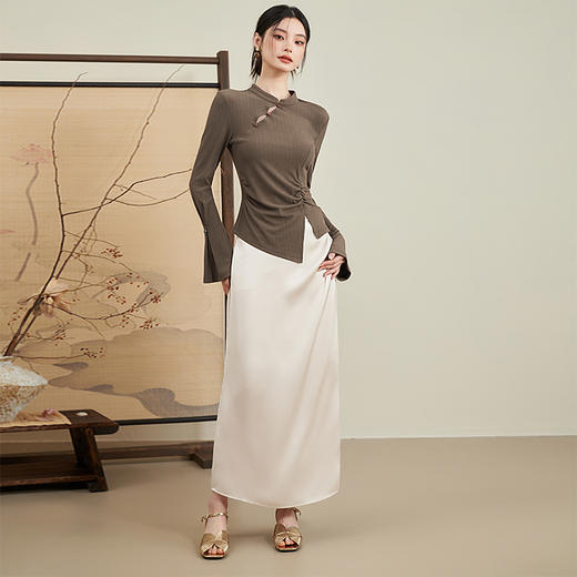 西遇新中式国风小立领长袖T恤女新款修身显瘦内搭打底衫D0040957（D0240015） 商品图1